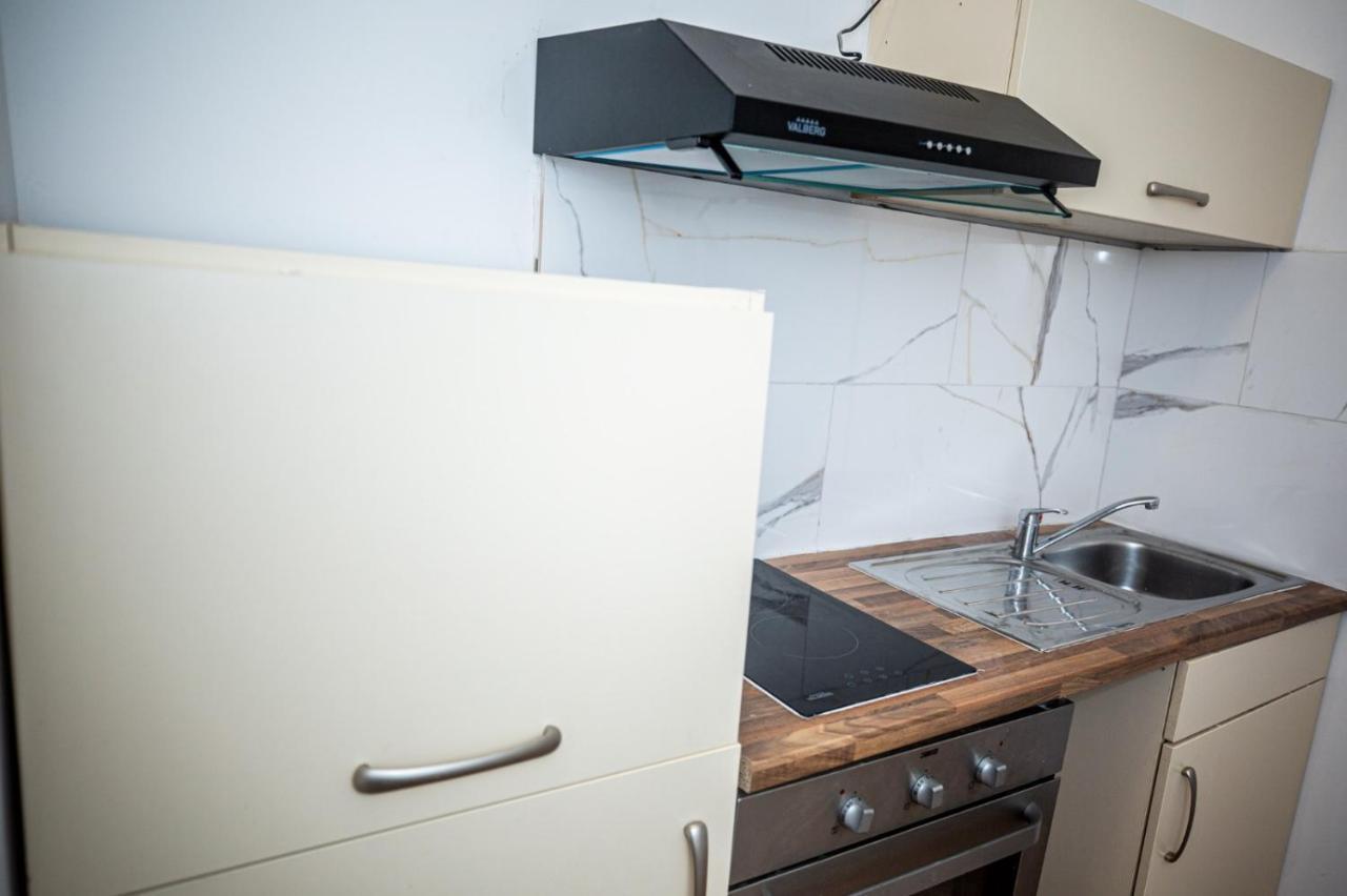 Agreable Chambre Sur Liege Avc Parking Et Wifi Gratuit Exterior foto