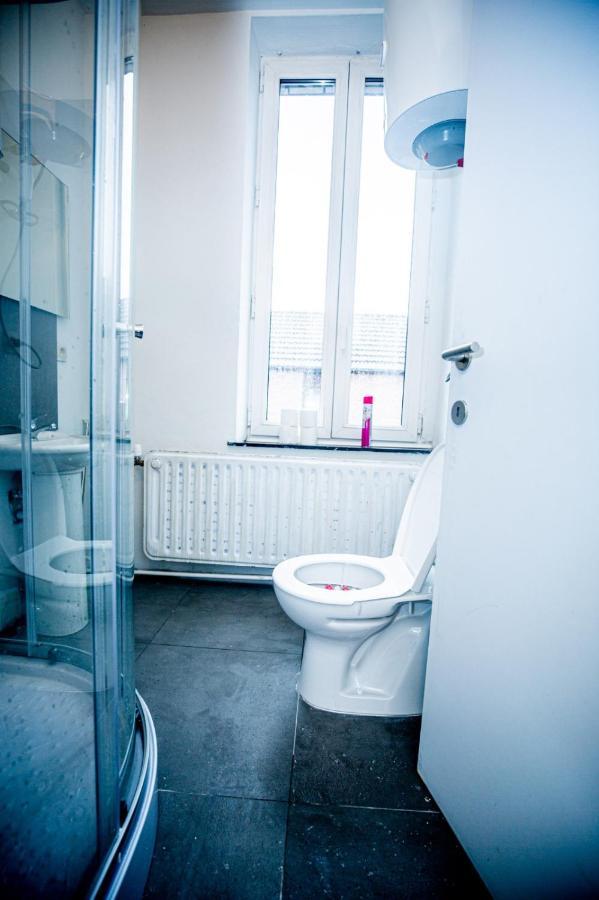 Agreable Chambre Sur Liege Avc Parking Et Wifi Gratuit Exterior foto